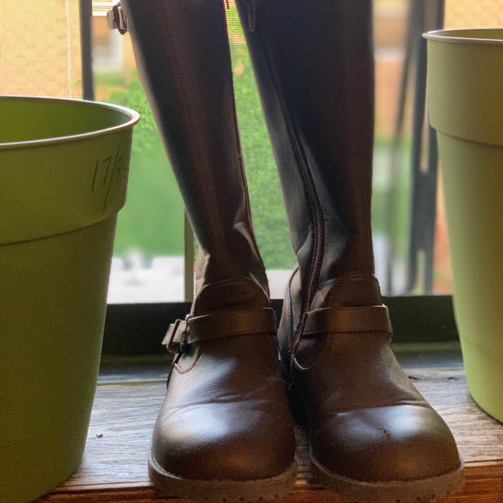 SHOES/BOOTS
